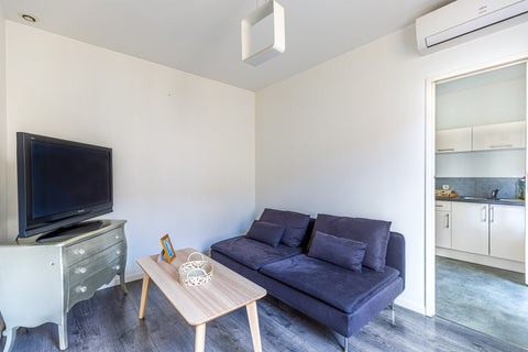 Located in Bordeaux, this apartment located near the Chartrons and the quays is   GuestReady - Cozy and bright apartment in Entire rental unit vacation rental 662009915249111215