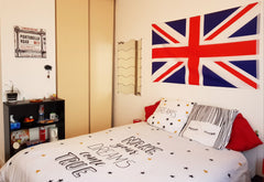 Appartement spacieux (80m²) et lumineux, idéalement situé:<br />15 min à pieds d Bordeaux, France Agréable chambre Bordeaux Centre - Capucins Private room in rental unit vacation rental 22510953