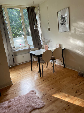 Hyggelig lejlighed af ældre dato men moderne stil og lækre møbler. Vægge kan bær  Dejlig lejlighed i Husum Entire rental unit vacation rental 704260246075717301