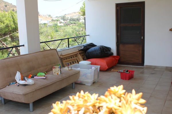 THERE IS A SIMPLE HOUSE 5 MINUES FROM THE EAND A BEATIFULL SYNSHINE VIEW FROM MY Greece pease Private room in home vacation rental 29971902