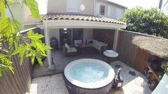 Charming little town house 10 minutes drive from the center of Bordeaux. <br />   Maison charmante avec terrasse Bordeaux Entire home vacation rental 32395475