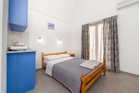 &zwj;<br /><br /><b>The space</b><br />This apartment is the perfect place to re Edinburgh, United Kingdom ANDREAS STUDIO PERISSA in SANTORINI Entire rental unit vacation rental 49355016