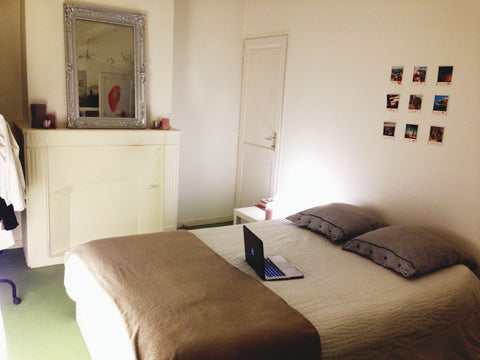 C'est avec plaisir que je loue ma très jolie chambre avec sa salle d'eau privée  Bordeaux, France Chambre en hyper centre de Bordeaux Private room in rental unit vacation rental 5813084