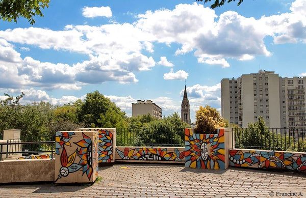 L'hébergement, situé au rez-de-chaussée, au fond d'une allée pavée, est soigneus Paris, France Petit havre de paix dans le quartier de Belleville Entire rental unit vacation rental 24730392