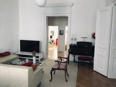 Urban lifestyle in Vienna's lively 8th District - Lovely apartment in stylish bu Vienna, Austria Lovely, large apartment in Vienna's best district Entire rental unit vacation rental 33235051