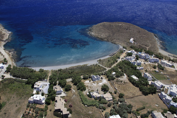 Two beautiful holiday homes are waiting for you on the Greek island of Tinos. Ea Athens, Greece Less than a minute from the front door to the sea Entire home vacation rental 11292058