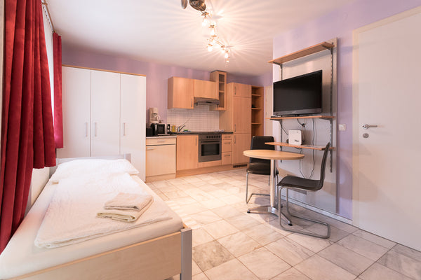 Quiet little apartment for two people with paid parking (reservation needed) and Vienna, Austria Studio L11 for 2 with optional parking Entire condo vacation rental 22365974