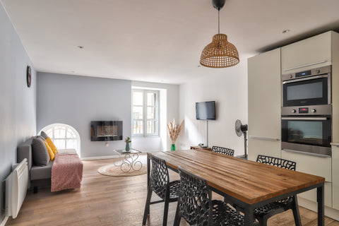 This splendid apartment offers you all the comfort and charm for an exceptional   Super 2 beds flat historic center along the docks Entire rental unit vacation rental 53638140