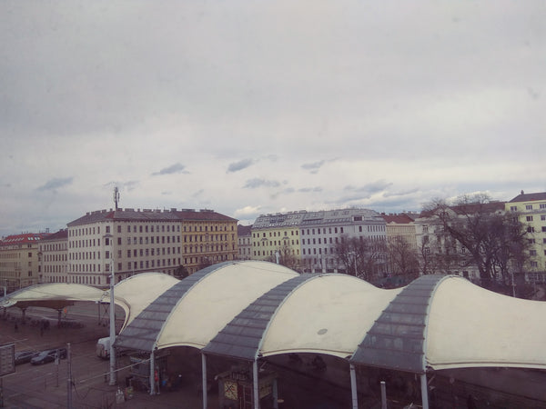 The Appartement is located nearby (5 min walk) the west-train-Station, Viennas l  Vienna appartement Entire rental unit vacation rental 19665372