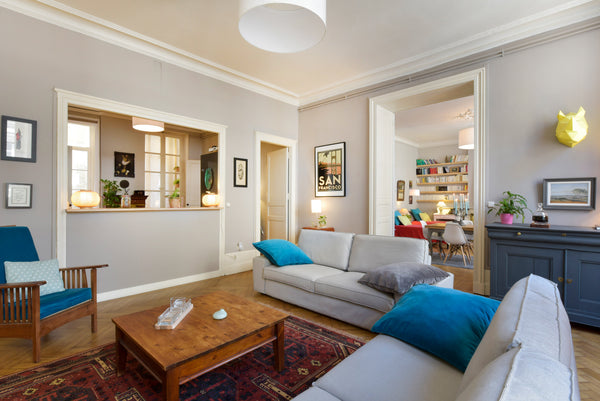 L'appartement dispose de 3 chambres et d'une salle bain  pouvant accueillir 7 vo Bordeaux, France T5  centre historique - PARKING possible (+10€/j) Entire rental unit vacation rental 17309366