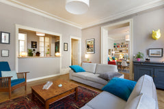 L'appartement dispose de 3 chambres et d'une salle bain  pouvant accueillir 7 vo Bordeaux, France T5  centre historique - PARKING possible (+10€/j) Entire rental unit vacation rental 17309366