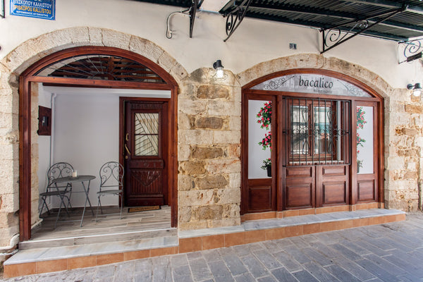 Bacaliko Sweet Home is located in Chania Town, 5 km from Venizelos Graves, a few Chania, Greece BACALICO SWEET HOME-VENETIAN HOME IN OLD TOWN Entire rental unit vacation rental 35619536