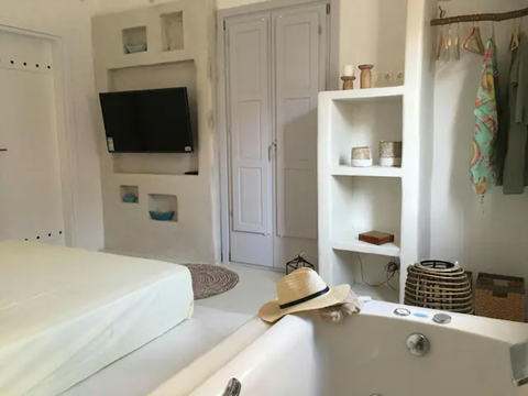 A modern-traditional house<br /><br /><b>License number</b><br />00000279364 Greece Traditional House Cycladic home vacation rental 18519355