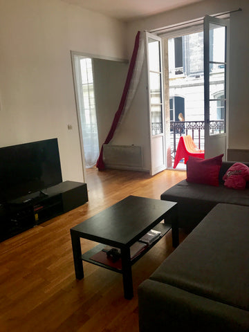 Charmant appartement situé dans une petite rue au coeur de Bordeaux a 300 m de l Pape'ete, French Polynesia En plein coeur de Bordeaux Entire rental unit vacation rental 26626611