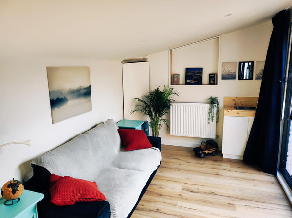 Newly restored, cozy studio for 2. High quality sofa bed with mattress. Separate Ghent, Belgium Cosy studio + sunny courtyard close to city center Private room in guesthouse vacation rental 562192496687468904