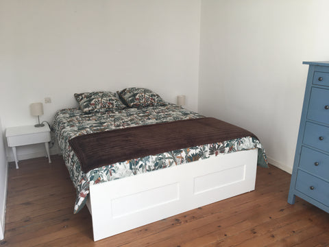 Charmant appartement dans le quartier historique des Chartrons, à deux pas de la Bordeaux, France Lumineux appartement aux Chartrons. Entire rental unit vacation rental 35217103