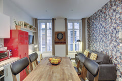 This pretty apartment, completely renovated, offers you all the necessary comfor Bordeaux, France LE COCOON 29 - Cosy apt in historic centre Entire rental unit vacation rental 31254285