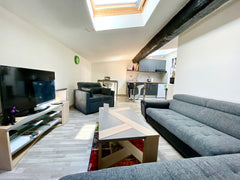 Welcome in this COZY and COMFORTABLE apartment. Located on the third and last fl Bordeaux, France *AMAURY* T2 in the heart of the city Entire rental unit vacation rental 20241835