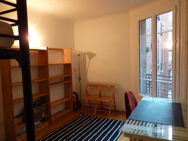 Mon appartement de 21 m² est situé au cœur du quartier cosmopolite et typique de Gif-sur-Yvette, France Grand studio Paris Belleville Entire rental unit vacation rental 25251901