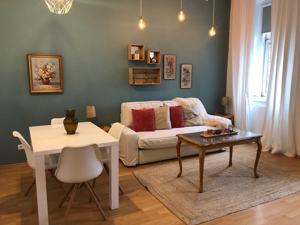 Modern, comfortable, new one bedroom apartment in old Viennese building. Walking Vienna, Austria Blue Secrets Single Bedroom Apartment Entire rental unit vacation rental 32627383