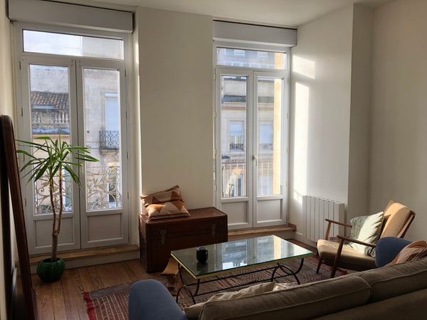Superbe appartement ancien, refait à neuf. Très lumineux et en plein centre de B Bordeaux, France Appartement ancien et lumineux en plein centre Entire rental unit vacation rental 41223862
