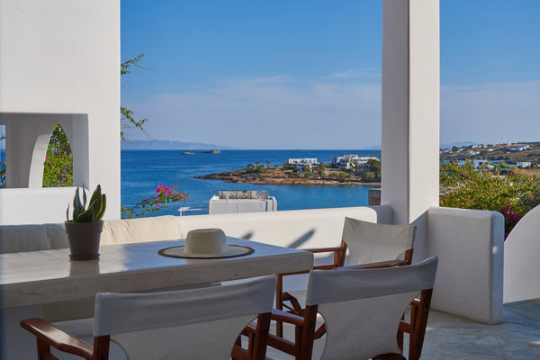You are more than welcome at Cleopatra Homes at Logaras Beach, in Paros!<br />In Athens, Greece Dionysus | 2 Bedroom Family Home, Sea View & Patio Entire rental unit vacation rental 21351910