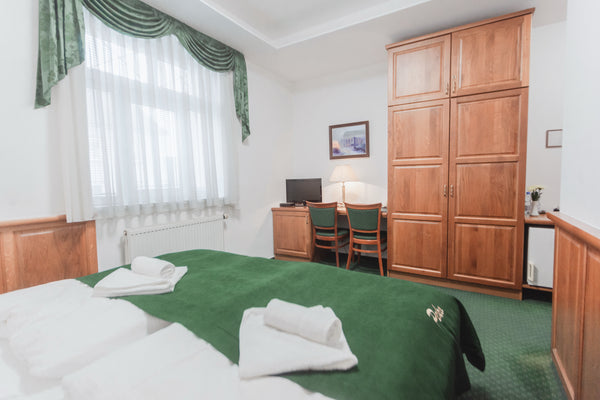 Set in a quiet location in Prague-Bohdalec, a 15-minute tram ride from Vaclave S Prague, Czechia Beautiful private apartment 15min to old town Room in hotel vacation rental 12143141