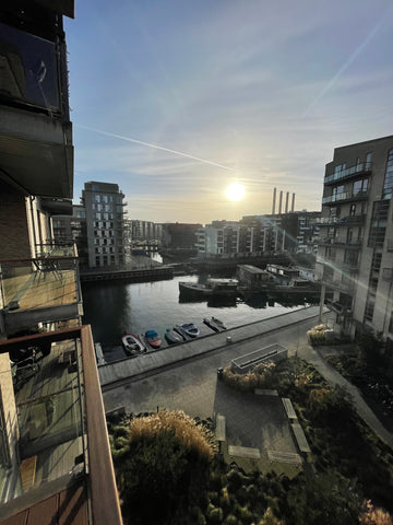 Denne særlige bolig ligger tæt på alt, hvilket gør det nemt at planlægge dit bes  Maritim lejlighed ved kanalen Entire condo vacation rental 699715088400323485