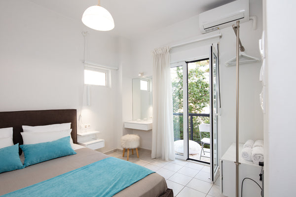 Nestled in the heart of Rethymno town, this little studio is the perfect accommo Rethimnon, Greece Sun Moon studio in the heart of Rethymno Entire condo vacation rental 670052596086470155