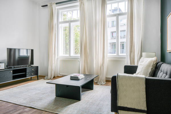 Show up and start living from day one in Vienna with this exquisite one-bedroom  Vienna, Austria Landstraße 1BR w/ High Ceilings, nr U3 Entire rental unit vacation rental 52400035