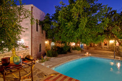 Absolute privacy, 3 bedrooms, 3 bathrooms, private pool and garden, free wi-fi i Greece Eleni’s Stately Home, picturesque location! Entire home vacation rental 818922