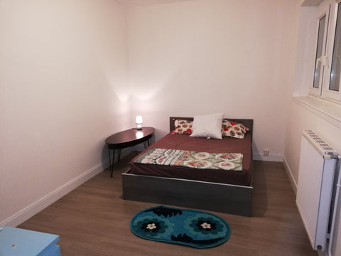 Residance calme,simpa,et proche du centre ville... Et aussi des commerces auchan  Chambre privée à louer dans un Jolie appartement. Private room in condo vacation rental 33207717