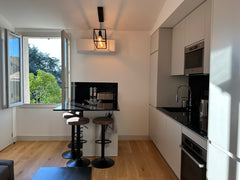 Élégant appartement dans un petit immeuble en pierre au cœur du quartier La Bast Aquitaine, France Bordeaux- Bastide Cocoon  écrin climatisé en ville Entire condo vacation rental 590299759718832105