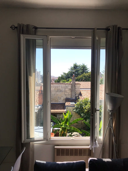 Quartier très calme en centre ville ( 10 min à pieds de la place Gambetta zone d Bordeaux, France Appartement 45 m2 très lumineux centre ville Entire rental unit vacation rental 37416873