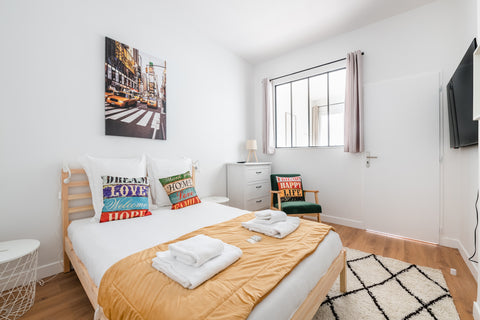 Notre immeuble, entièrement rénové, vous propose plusieurs logements, du studio  Arcachon, France Le Terminal - Bel appartement quartier Sacré-Coeur Entire rental unit vacation rental 48972846