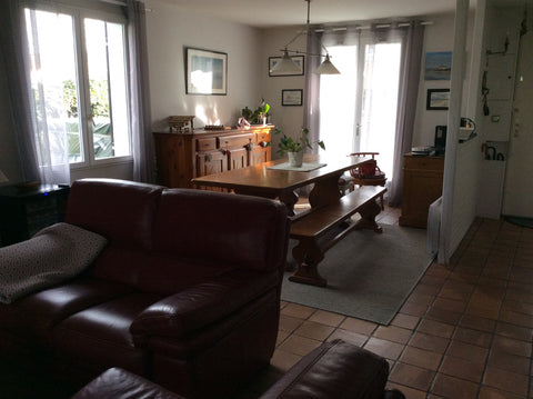 Notre maison est située dans un clos très calme mais qui a l’avantage d.etre pro Mérignac, France Maison proche toutes commodites Entire home vacation rental 33054542