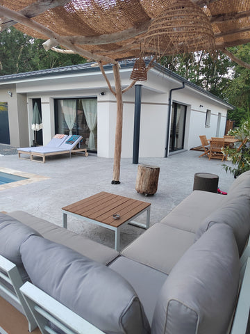 Notre jolie maison est située idéalement entre le bassin d'Arcachon et Bordeaux  Martignas-sur-Jalle, France Agréable chambre d'hôte avec piscine Private room in bed and breakfast vacation rental 643305218804857767