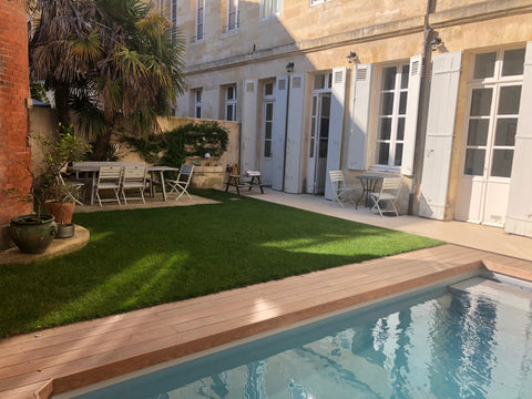 Maison de 200m² dans l'hyper centre. A 2 min à pieds de la place des grands homm Bordeaux, France Maison jardin piscine hyper centre Entire townhouse vacation rental 52783250