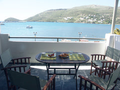 Luxurious apartment 48,00m² on the promenade of the picturesque port of Andros,  Greece Πολυτελές διαμέρισμα στην παραλία τους Γαυρίου Entire rental unit vacation rental 18150646