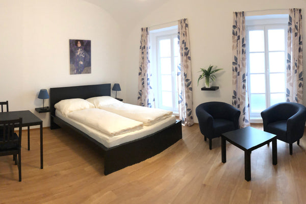 Recently renovated and newly furnished 