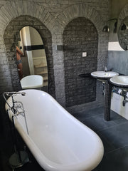 Dej si nohy na stůl a odpočiň si v tomto klidném, stylovém ubytování.  Airport Rooms Private room in condo vacation rental 627859079841639421