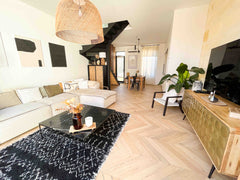 Venez profitez du calme, de la fonctionnalité de cette maison moderne pleine de  Bordeaux, France Superbe maison aux portes de Bordeaux avec bassin Entire townhouse vacation rental 612787431315789226