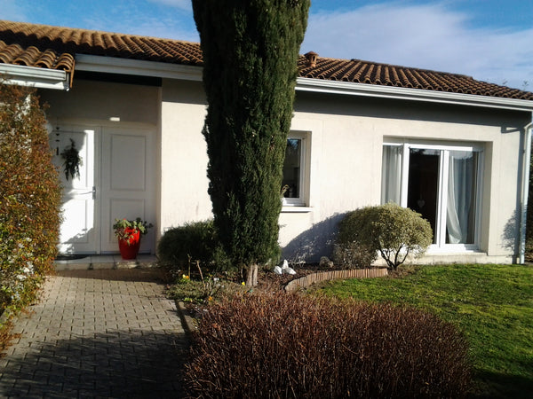 Maison familiale dans quartier très calme, proche d'une forêt,  pouvant recevoir Le Taillan-Médoc, France Maison aux portes du Médoc Entire home vacation rental 32437510