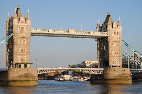 Private Driver at Your Disposal in London  Private Tours and Travel Guide Europe London CITY London Destination Tour