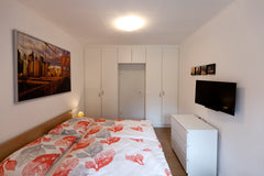 Sie wohnen in einer sehr ruhigen Lage in einem sehr gemütlichen und sauberen Zim Lanzendorf, Austria Privatzimmer  "Zum Holzwurm" ( 4  ) Private room in rental unit vacation rental 14077947
