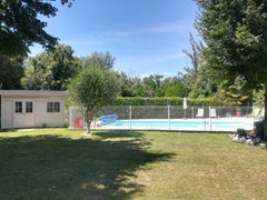 Située proche d'un parc naturel et à 20mn de Bordeaux Centre .Vous serez enchant Lormont, France Havre de Paix Lormontais piscine et boulodromme Entire home vacation rental 31981291