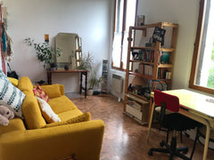 Appartement bien situé dans petite rue dans le centre de Bordeaux. petite coprop Bordeaux, France T2 35m2 quartier victoire à 1 min du tram Entire rental unit vacation rental 38317036