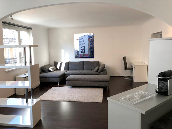 Welcome! This  sunny flat is located in the quiet and green quarter of the 13th  Vienna, Austria Cozy & quiet apartement next to U4 metro station Entire rental unit vacation rental 32298208