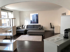 Welcome! This  sunny flat is located in the quiet and green quarter of the 13th  Vienna, Austria Cozy & quiet apartement next to U4 metro station Entire rental unit vacation rental 32298208