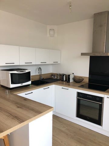 Venez profiter de ce joli T2 avec de belles prestations pour votre séjour touris  Superbe T2 quartier Saint-Augustin à Bordeaux Entire rental unit vacation rental 637646793499911760